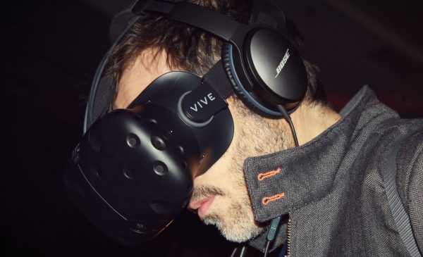 virtual-reality-2294691_1920 virtual reality e